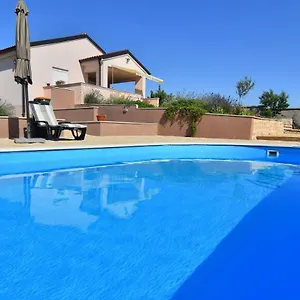 Ferienhaus Kuca Za Odmor Diana, Sukošan