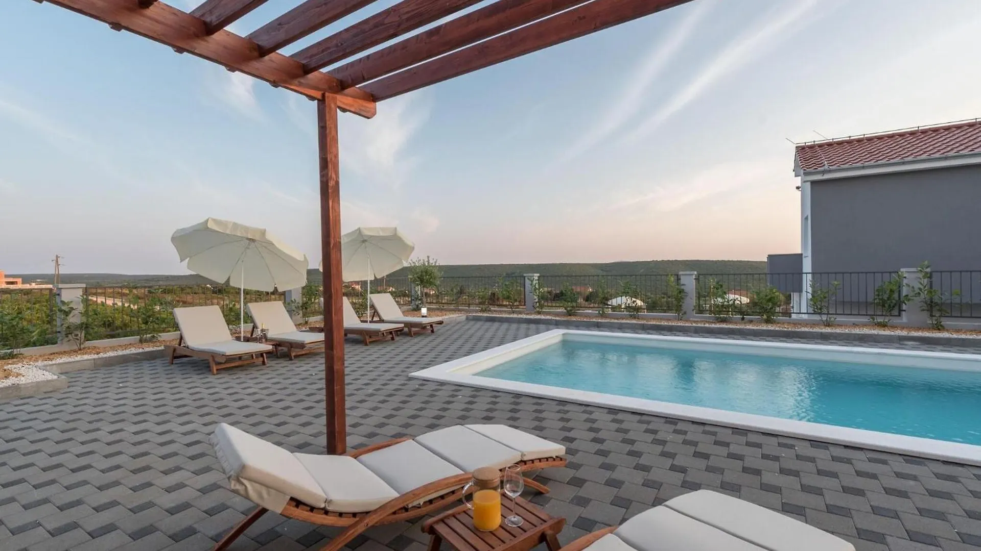 Nicely Decorated Villa With Swimming Pool Sukosan Croatia