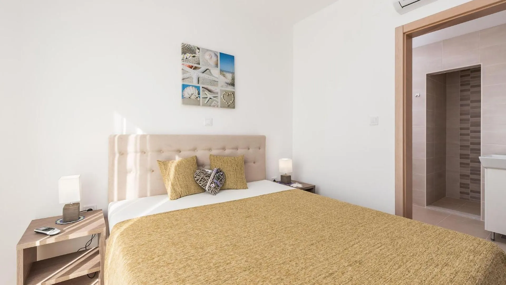 Nicely Decorated Villa With Swimming Pool Sukosan Croatia